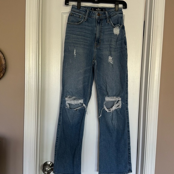 Hollister Jeans - Picture 1 of 4